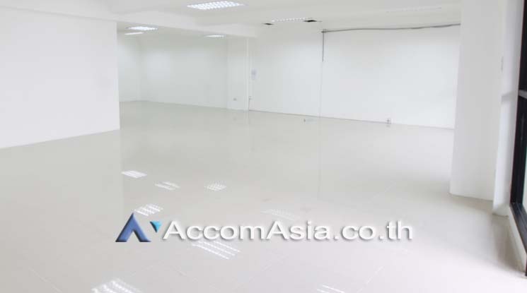 8  Studio Office Space For Rent in Sukhumvit ,Bangkok BTS Phra khanong at Park Avenue AA17394